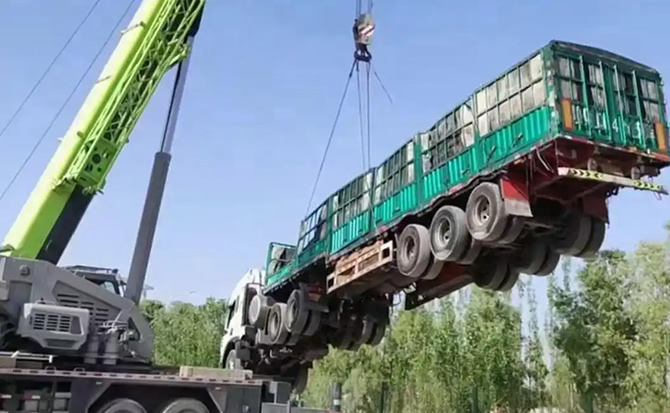 玛纳斯道路脱困救援案例